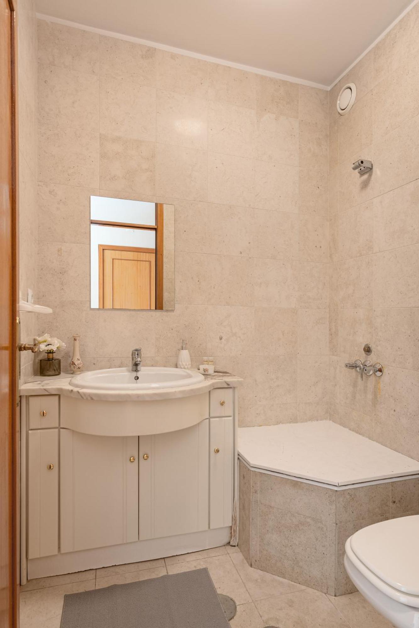 Joivy Stylish City Centre Flat With Parking Мая Екстер'єр фото