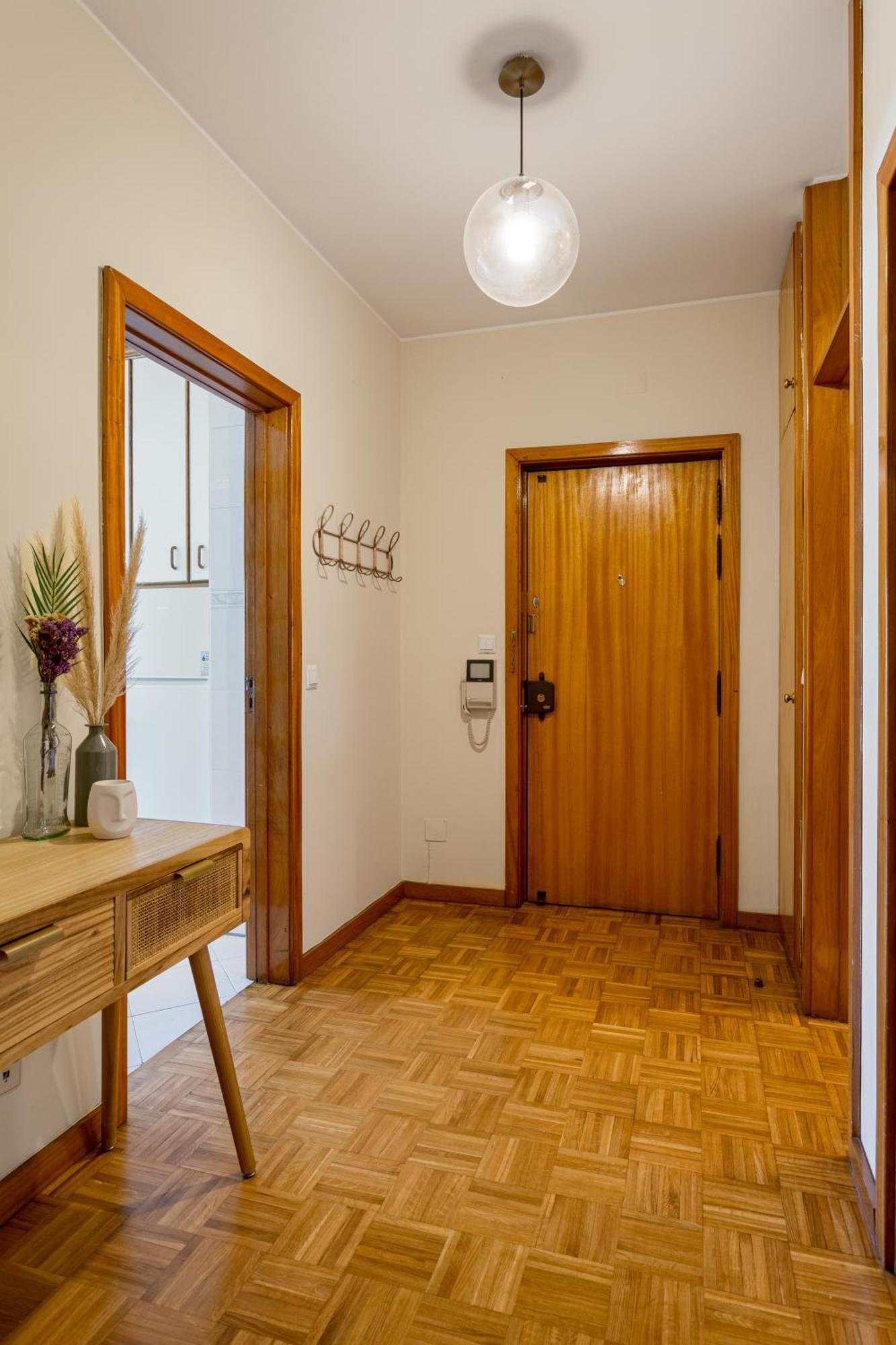 Joivy Stylish City Centre Flat With Parking Мая Екстер'єр фото